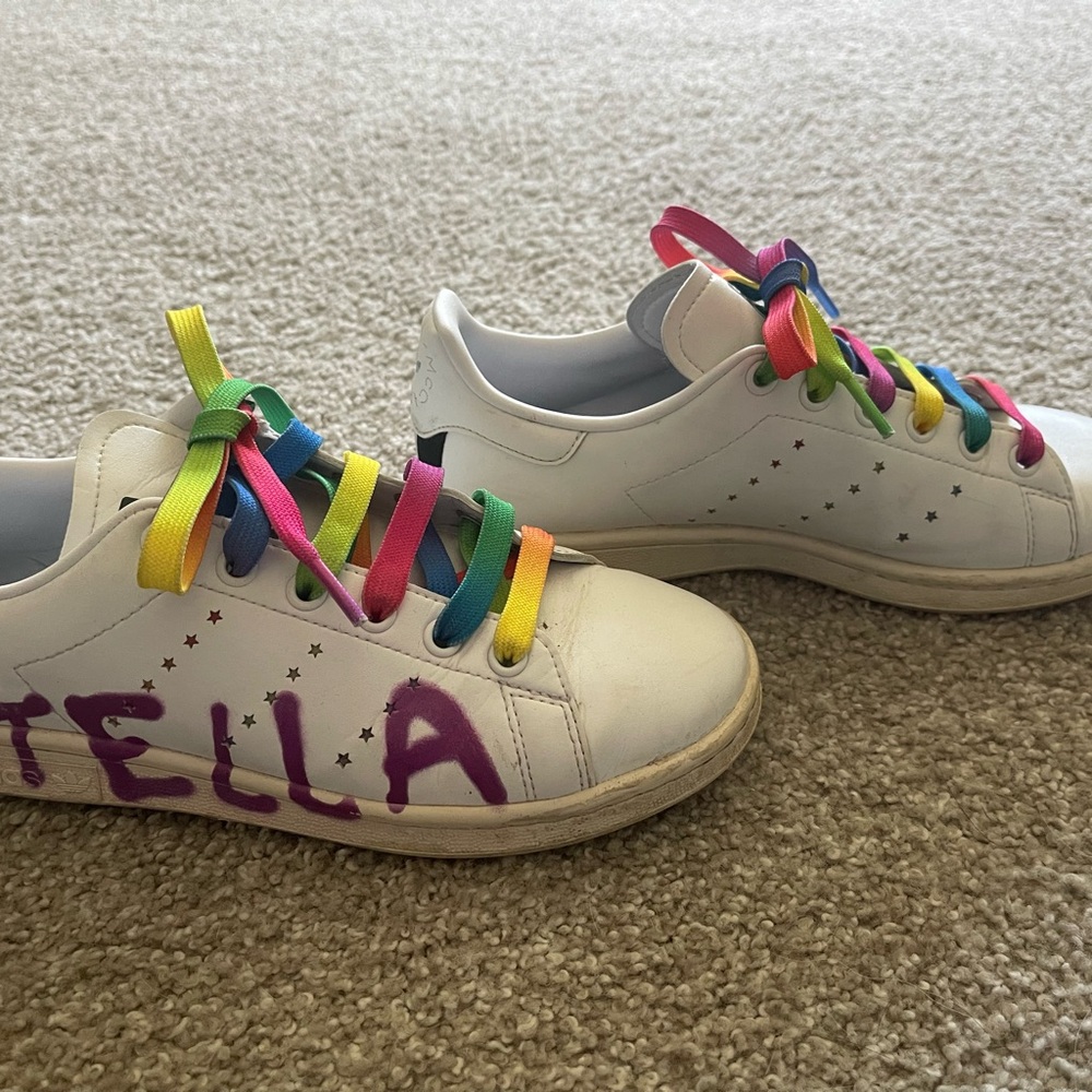 Stella McCartney White Sneakers with Rainbow Laces— so fun and stylish!